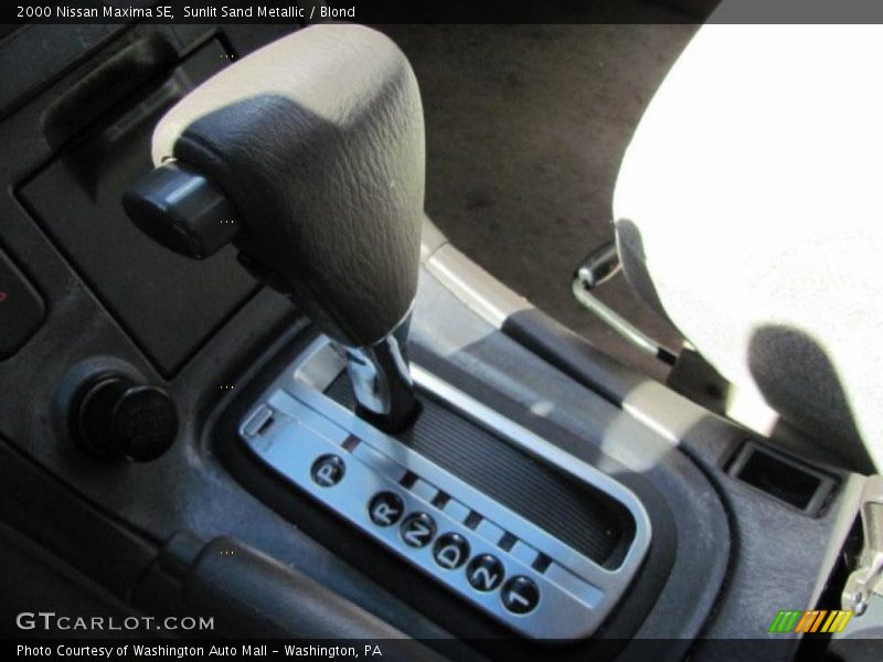 Sunlit Sand Metallic / Blond 2000 Nissan Maxima SE