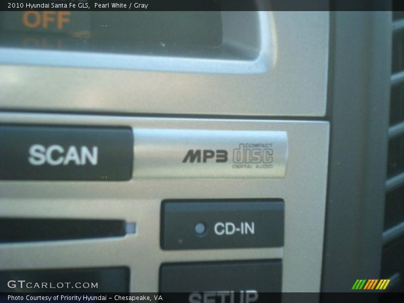 Pearl White / Gray 2010 Hyundai Santa Fe GLS