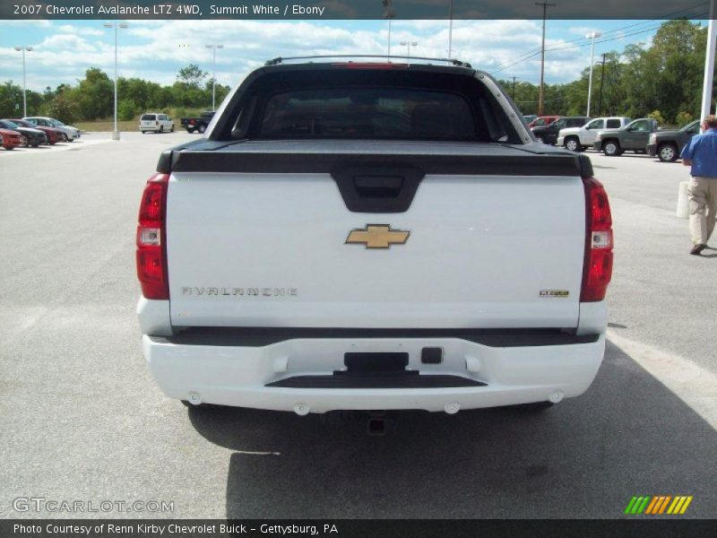 Summit White / Ebony 2007 Chevrolet Avalanche LTZ 4WD