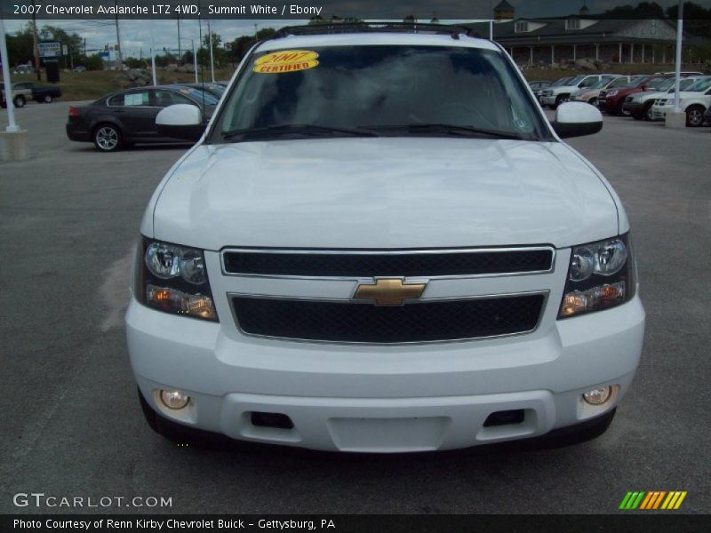 Summit White / Ebony 2007 Chevrolet Avalanche LTZ 4WD