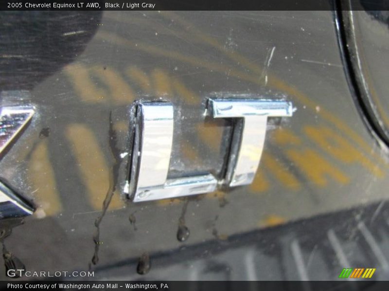 Black / Light Gray 2005 Chevrolet Equinox LT AWD