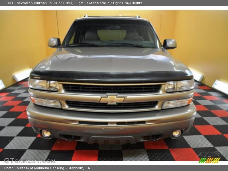 Light Pewter Metallic / Light Gray/Neutral 2001 Chevrolet Suburban 1500 Z71 4x4