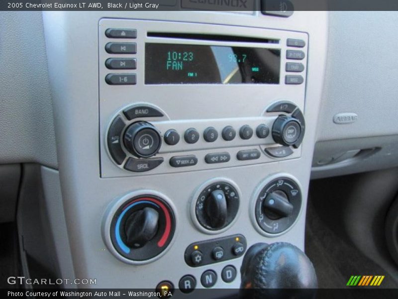 Black / Light Gray 2005 Chevrolet Equinox LT AWD