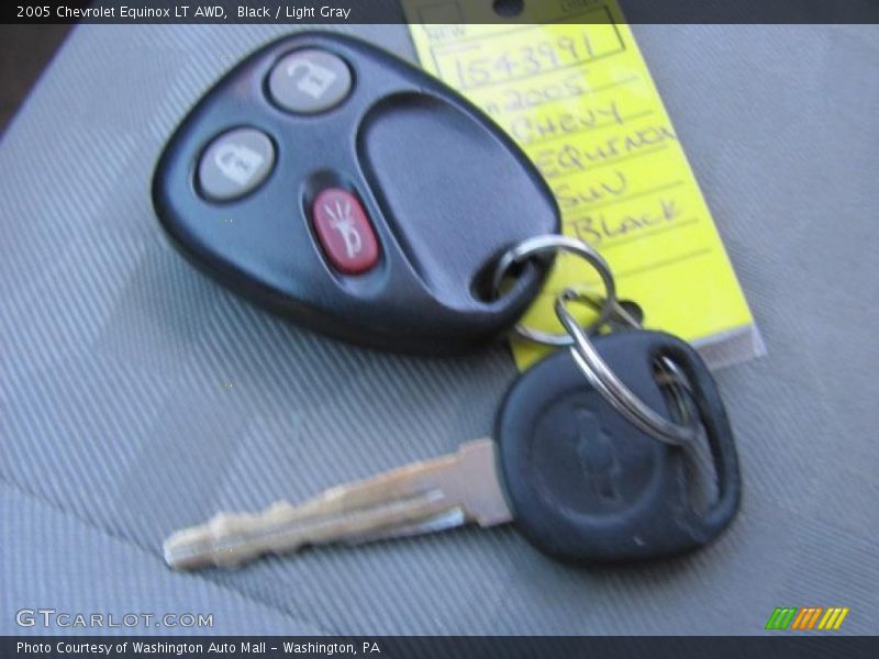 Black / Light Gray 2005 Chevrolet Equinox LT AWD