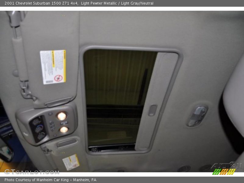 Light Pewter Metallic / Light Gray/Neutral 2001 Chevrolet Suburban 1500 Z71 4x4