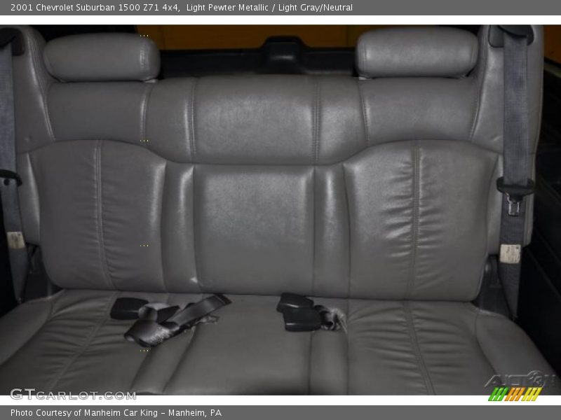 Light Pewter Metallic / Light Gray/Neutral 2001 Chevrolet Suburban 1500 Z71 4x4