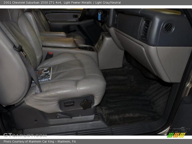 Light Pewter Metallic / Light Gray/Neutral 2001 Chevrolet Suburban 1500 Z71 4x4