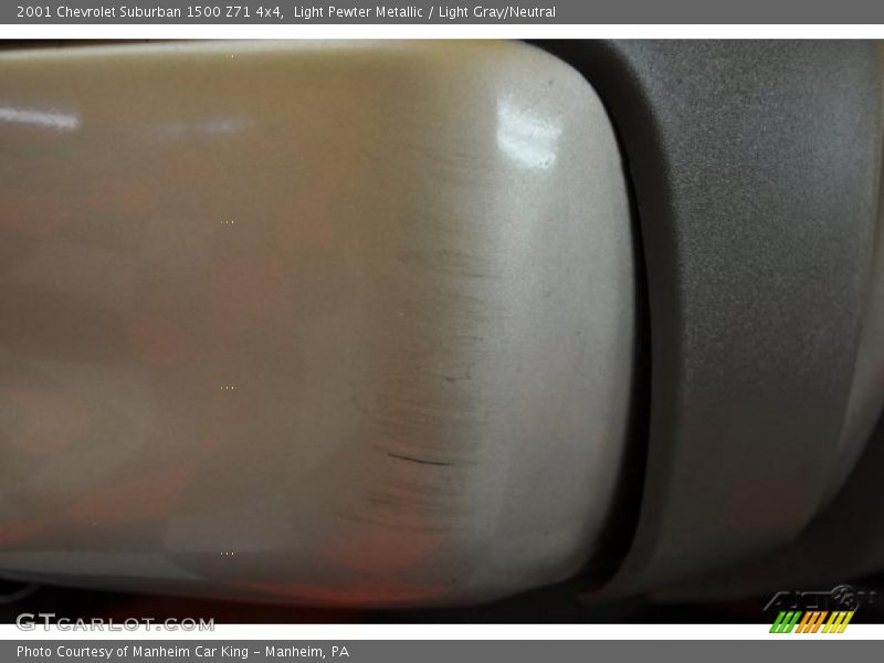 Light Pewter Metallic / Light Gray/Neutral 2001 Chevrolet Suburban 1500 Z71 4x4