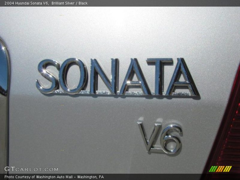 Brilliant Silver / Black 2004 Hyundai Sonata V6