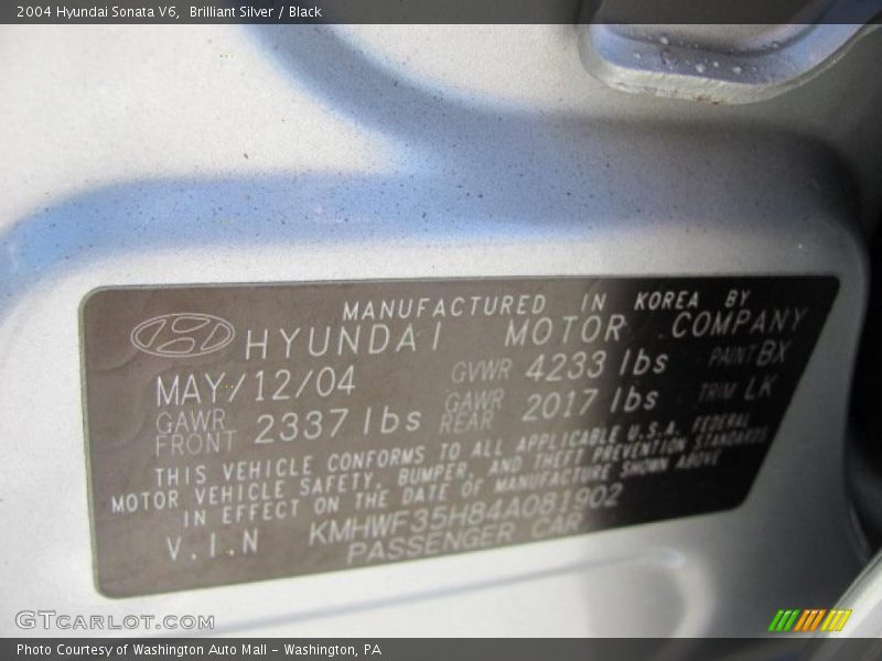 Brilliant Silver / Black 2004 Hyundai Sonata V6