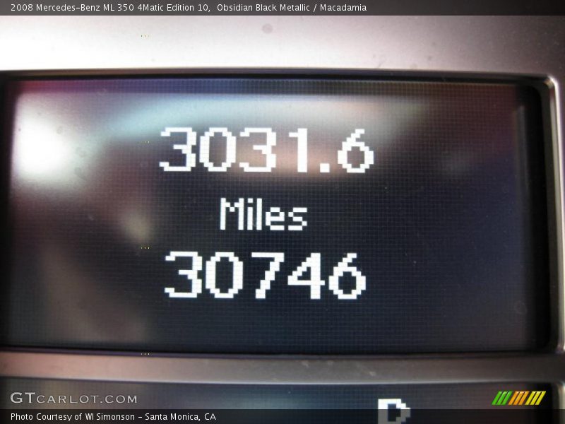Obsidian Black Metallic / Macadamia 2008 Mercedes-Benz ML 350 4Matic Edition 10
