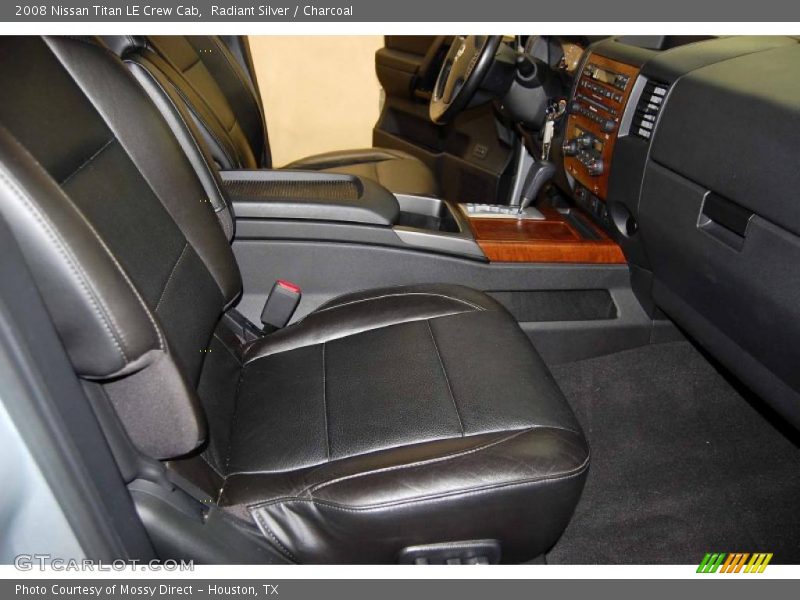 Radiant Silver / Charcoal 2008 Nissan Titan LE Crew Cab