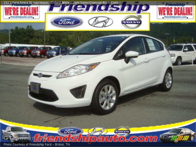Oxford White / Light Stone/Charcoal Black Cloth 2011 Ford Fiesta SE Hatchback