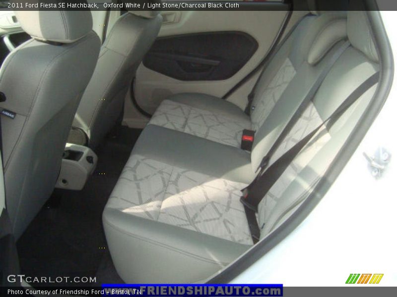 Oxford White / Light Stone/Charcoal Black Cloth 2011 Ford Fiesta SE Hatchback