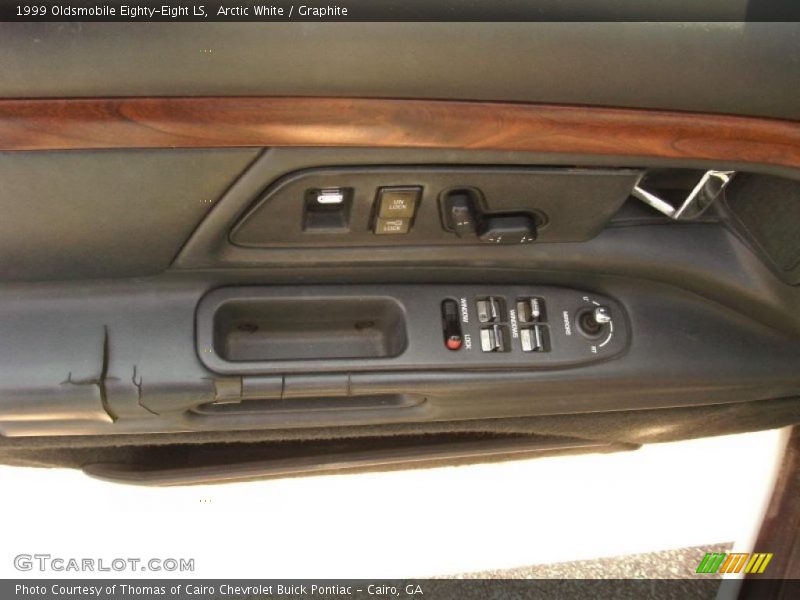 Arctic White / Graphite 1999 Oldsmobile Eighty-Eight LS