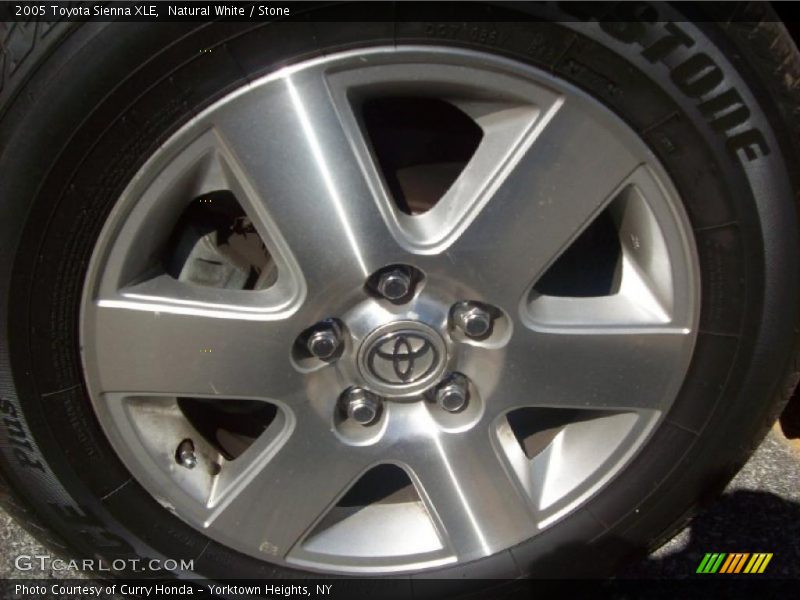 Natural White / Stone 2005 Toyota Sienna XLE