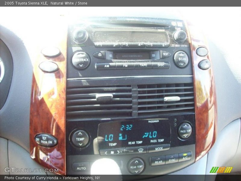Natural White / Stone 2005 Toyota Sienna XLE