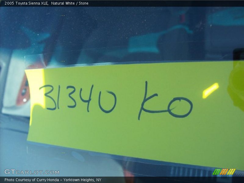 Natural White / Stone 2005 Toyota Sienna XLE