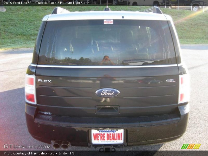 Tuxedo Black / Medium Light Stone 2010 Ford Flex SEL