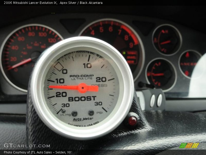 Apex Silver / Black Alcantara 2006 Mitsubishi Lancer Evolution IX