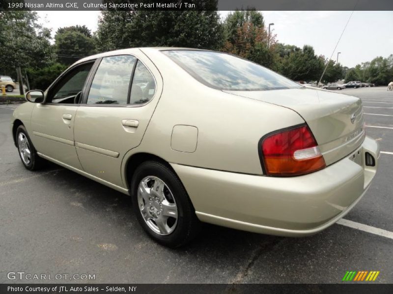 Cultured Sandstone Pearl Metallic / Tan 1998 Nissan Altima GXE