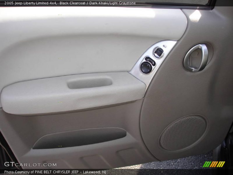 Black Clearcoat / Dark Khaki/Light Graystone 2005 Jeep Liberty Limited 4x4