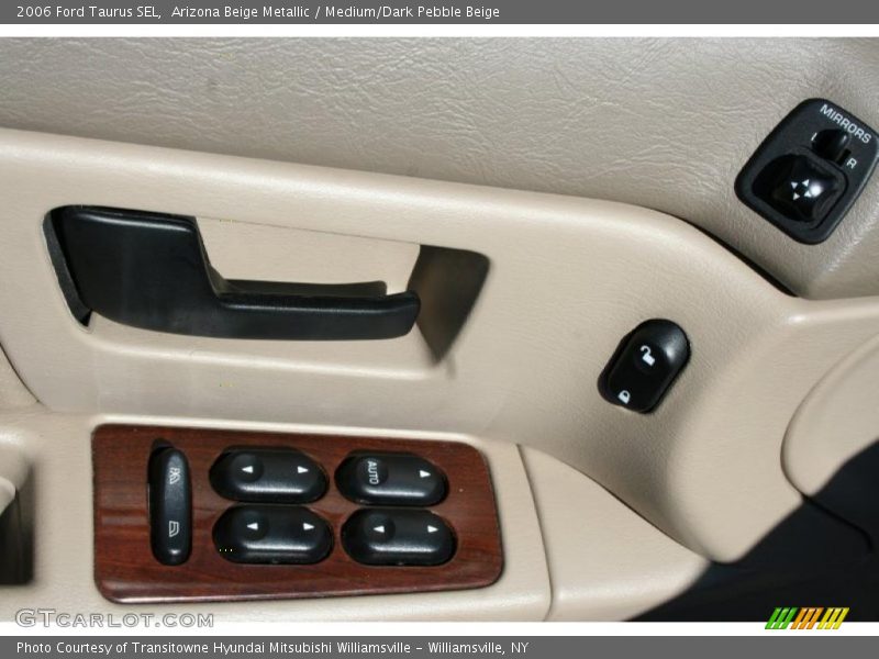 Arizona Beige Metallic / Medium/Dark Pebble Beige 2006 Ford Taurus SEL