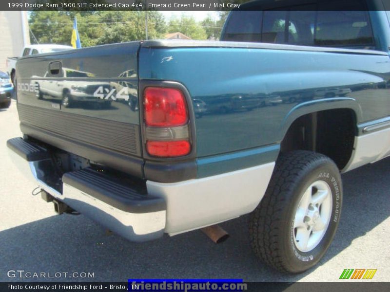 Emerald Green Pearl / Mist Gray 1999 Dodge Ram 1500 SLT Extended Cab 4x4