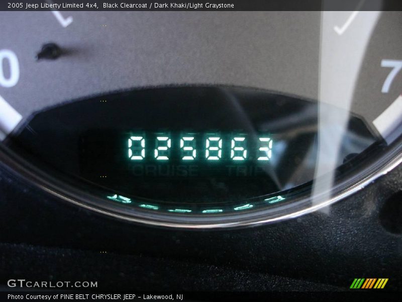 Black Clearcoat / Dark Khaki/Light Graystone 2005 Jeep Liberty Limited 4x4