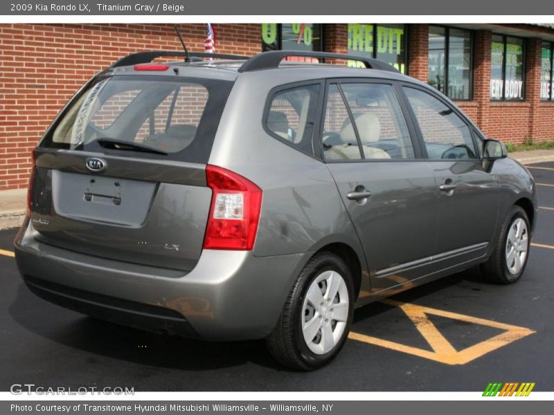 Titanium Gray / Beige 2009 Kia Rondo LX