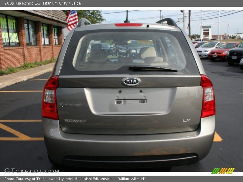 Titanium Gray / Beige 2009 Kia Rondo LX