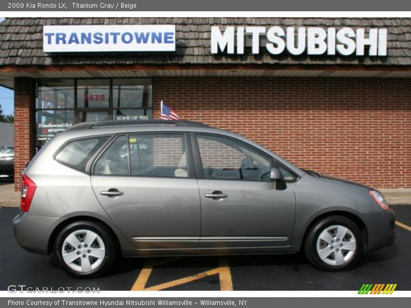 Titanium Gray / Beige 2009 Kia Rondo LX