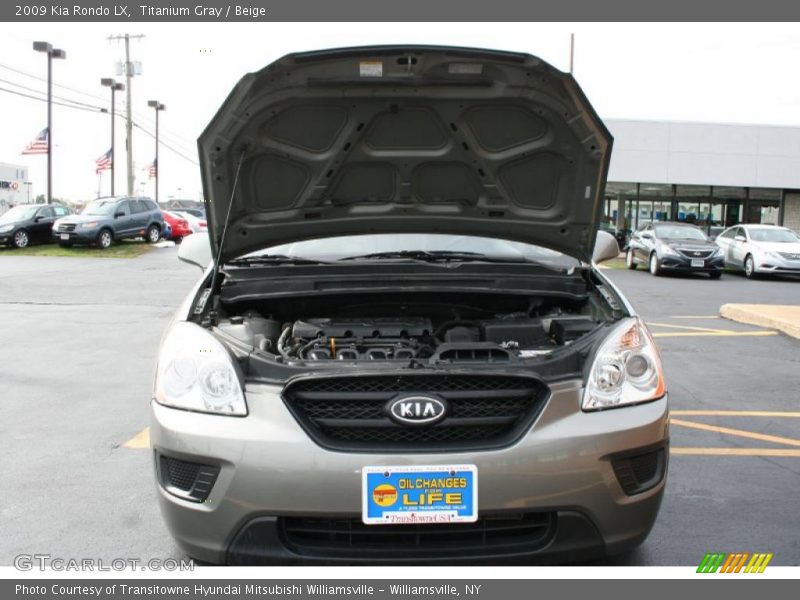 Titanium Gray / Beige 2009 Kia Rondo LX