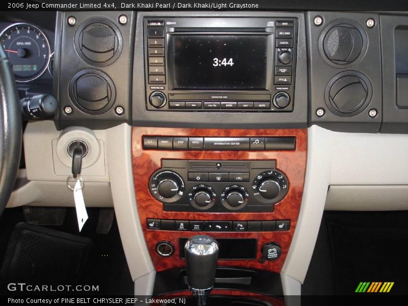 Dark Khaki Pearl / Dark Khaki/Light Graystone 2006 Jeep Commander Limited 4x4