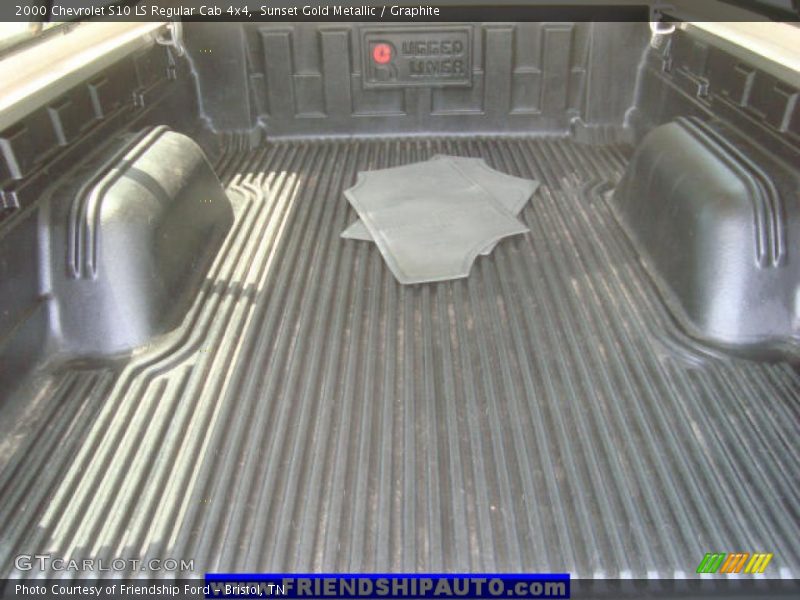 Sunset Gold Metallic / Graphite 2000 Chevrolet S10 LS Regular Cab 4x4