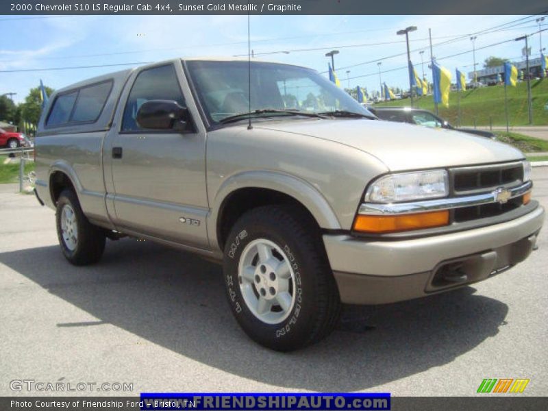 Sunset Gold Metallic / Graphite 2000 Chevrolet S10 LS Regular Cab 4x4