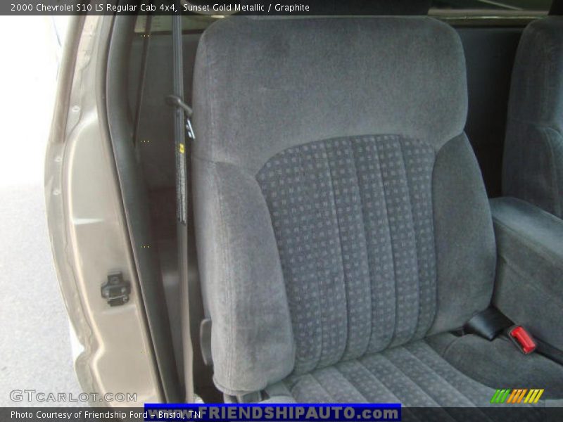 Sunset Gold Metallic / Graphite 2000 Chevrolet S10 LS Regular Cab 4x4