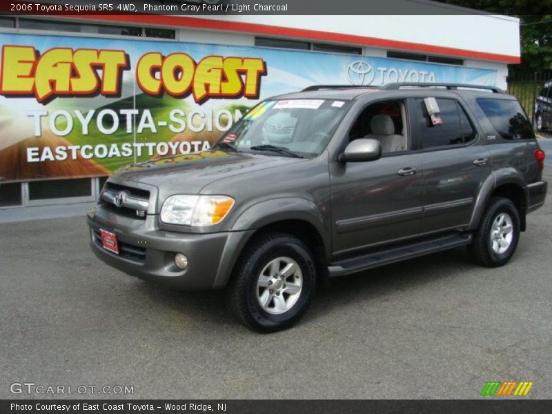 Phantom Gray Pearl / Light Charcoal 2006 Toyota Sequoia SR5 4WD