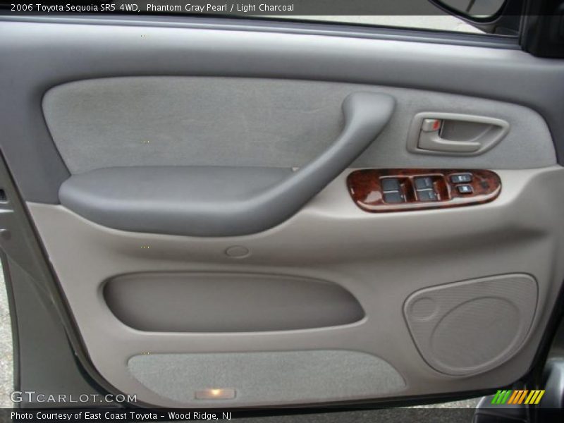 Phantom Gray Pearl / Light Charcoal 2006 Toyota Sequoia SR5 4WD