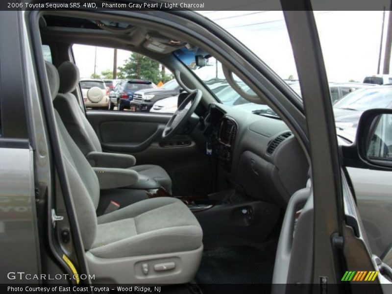 Phantom Gray Pearl / Light Charcoal 2006 Toyota Sequoia SR5 4WD