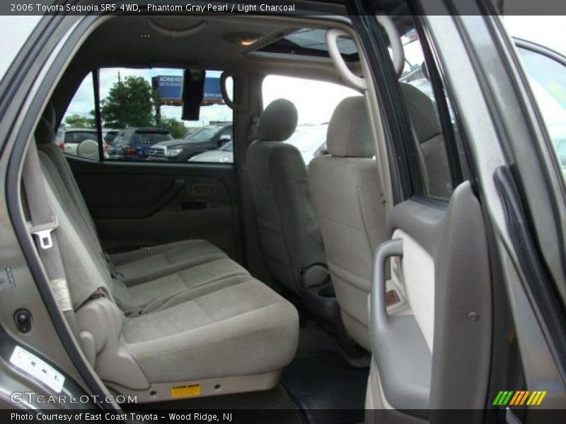 Phantom Gray Pearl / Light Charcoal 2006 Toyota Sequoia SR5 4WD