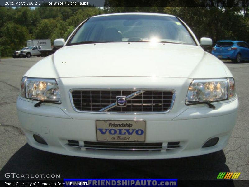 Ice White / Light Taupe 2005 Volvo S80 2.5T