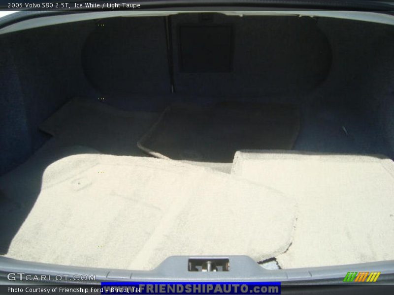 Ice White / Light Taupe 2005 Volvo S80 2.5T