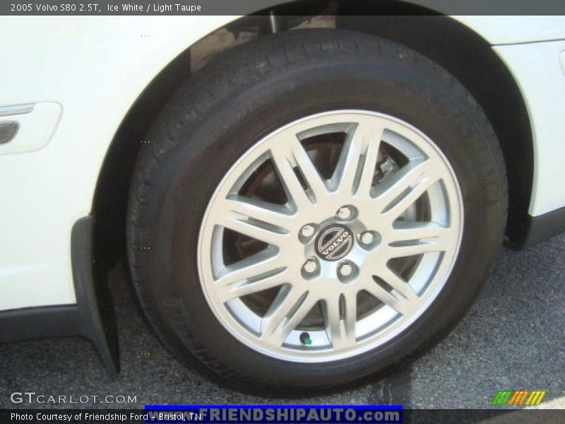 Ice White / Light Taupe 2005 Volvo S80 2.5T