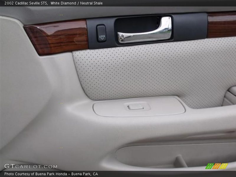 White Diamond / Neutral Shale 2002 Cadillac Seville STS