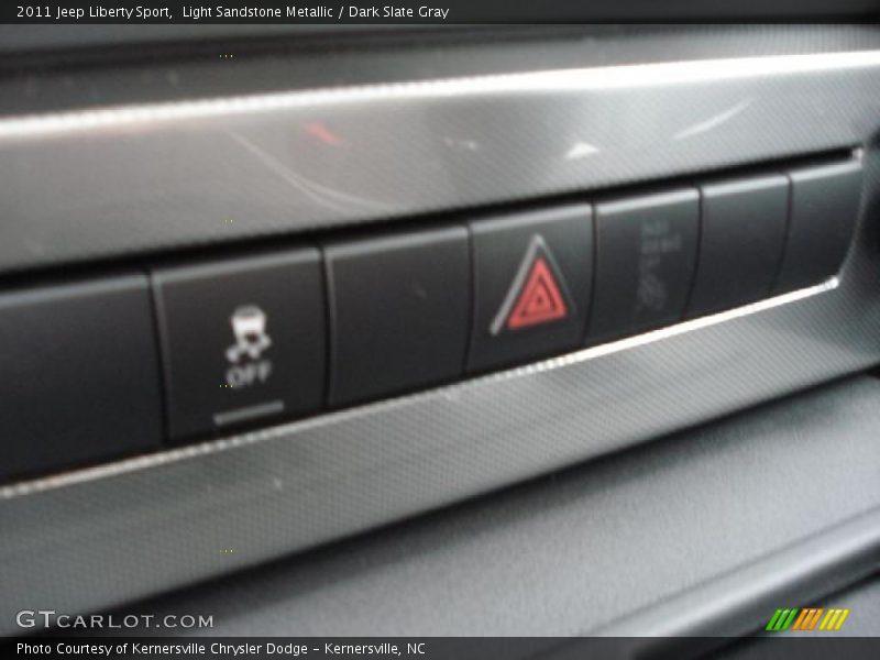 Light Sandstone Metallic / Dark Slate Gray 2011 Jeep Liberty Sport