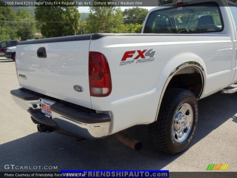 Oxford White / Medium Flint 2006 Ford F250 Super Duty FX4 Regular Cab 4x4