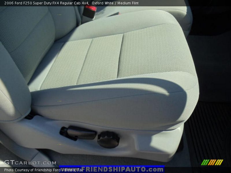 Oxford White / Medium Flint 2006 Ford F250 Super Duty FX4 Regular Cab 4x4