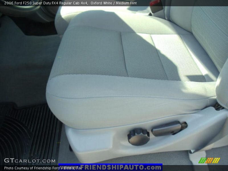 Oxford White / Medium Flint 2006 Ford F250 Super Duty FX4 Regular Cab 4x4