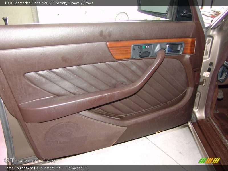 Brown / Brown 1990 Mercedes-Benz 420 SEL Sedan